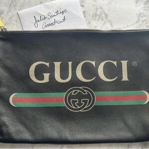 Gucci leather clutch/ pouch